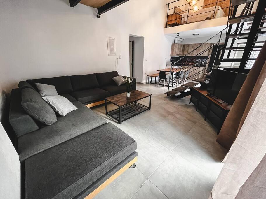 Escala Double Loft 1 & Parking In The City Center Volos Exterior foto